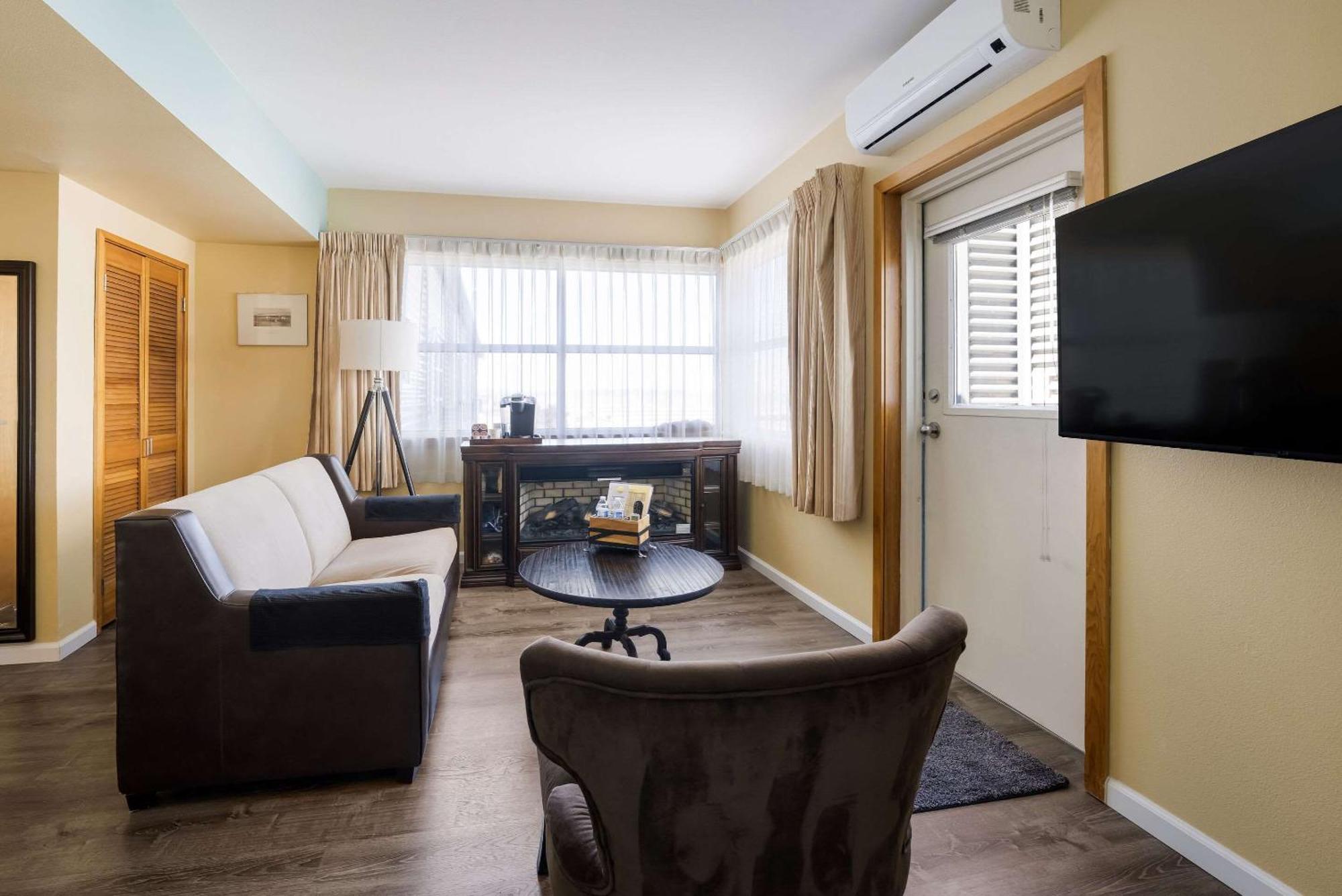 Inn At Port Gardner-Everett Waterfront, Ascend Hotel Collection Экстерьер фото